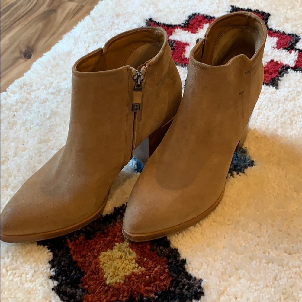 Alberto Fermani Booties